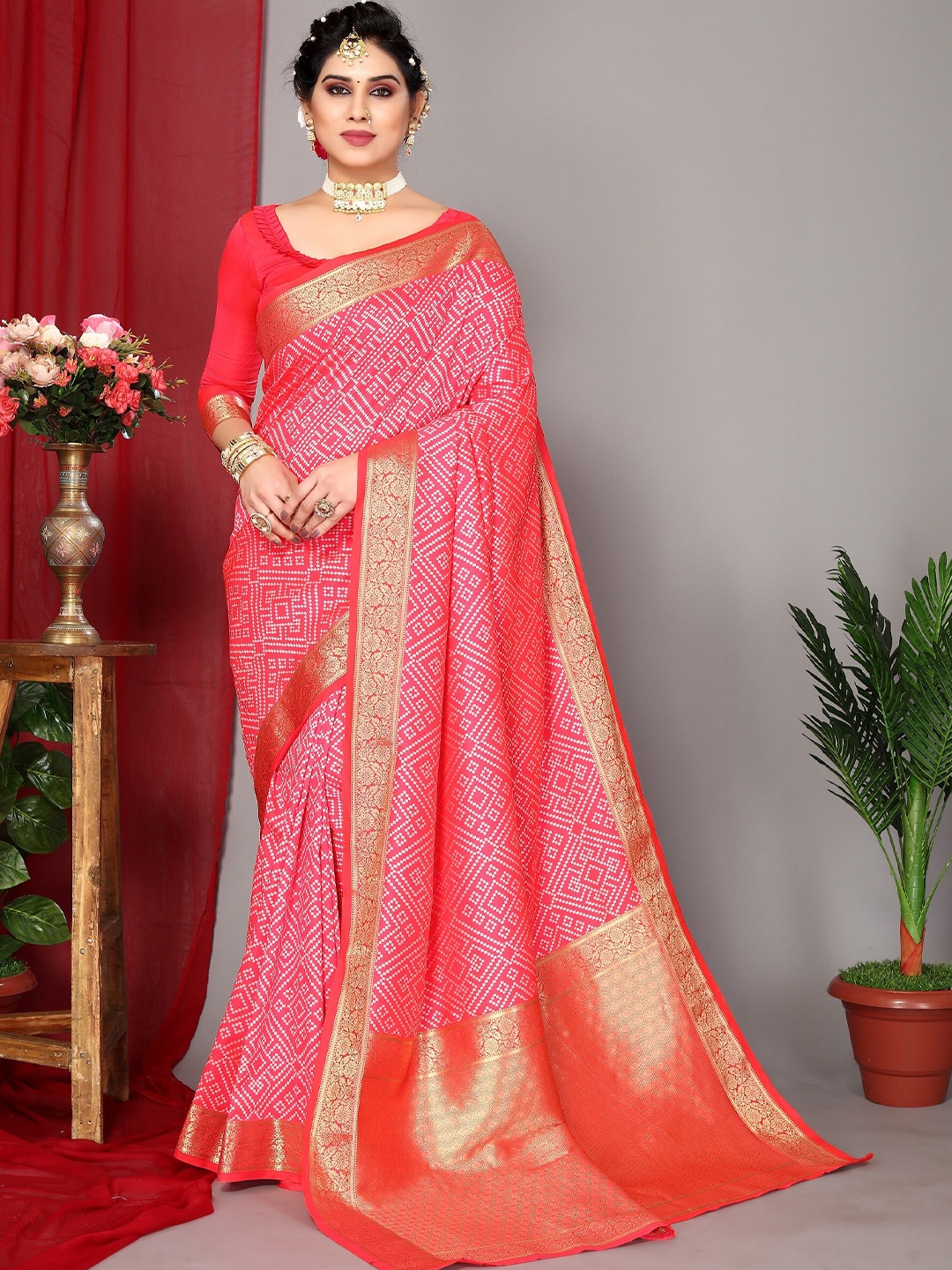 

DRESSTIVE Geometric Printed Zari Banarasi Saree, Pink