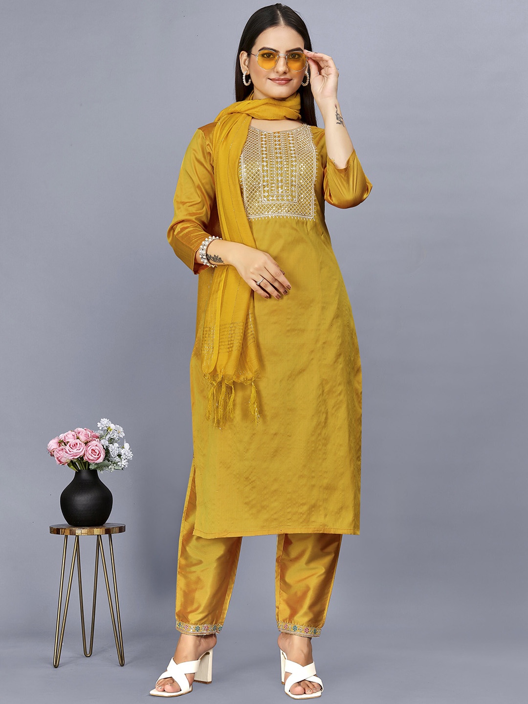 

AMRUTVARSHA CREATION Ethnic Motifs Gotta Patti Round Neck Kurta With Palazzos And Dupatta, Yellow