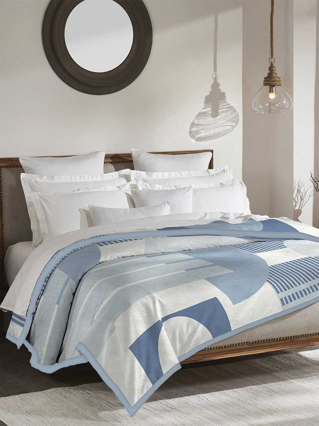 

MYTRIDENT Classic cozy Turquoise Blue & White Geometric Microfiber 600 GSM Single Bed Blanket