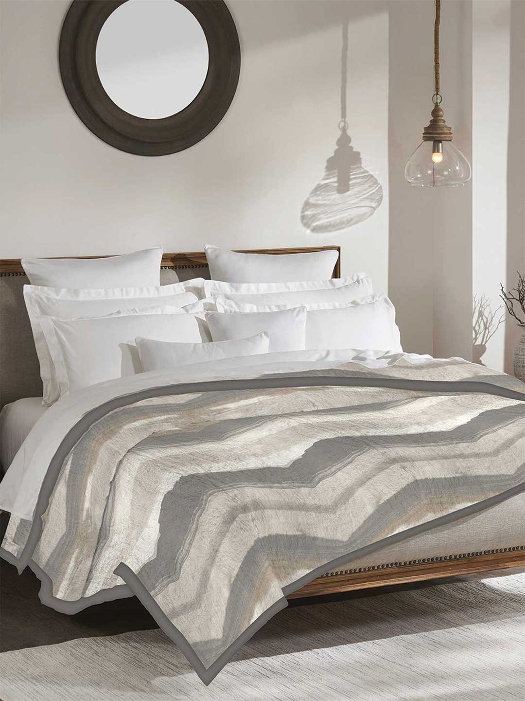 

MYTRIDENT Classic cozy Grey & White Geometric Microfiber 600 GSM Single Bed Blanket