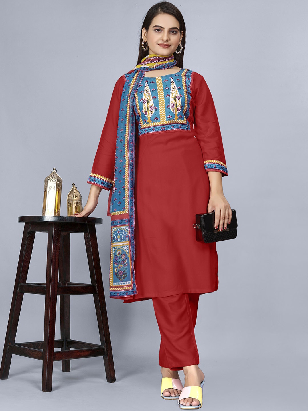 

AMRUTVARSHA CREATION Floral Yoke Design Round Neck Straight Kurta With Palazzos & Dupatta, Red