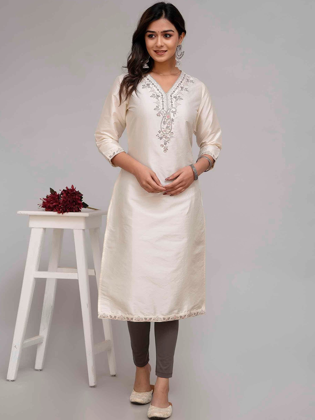 

KALINI Embroidered Regular Zari V-Neck Straight Kurta, Off white