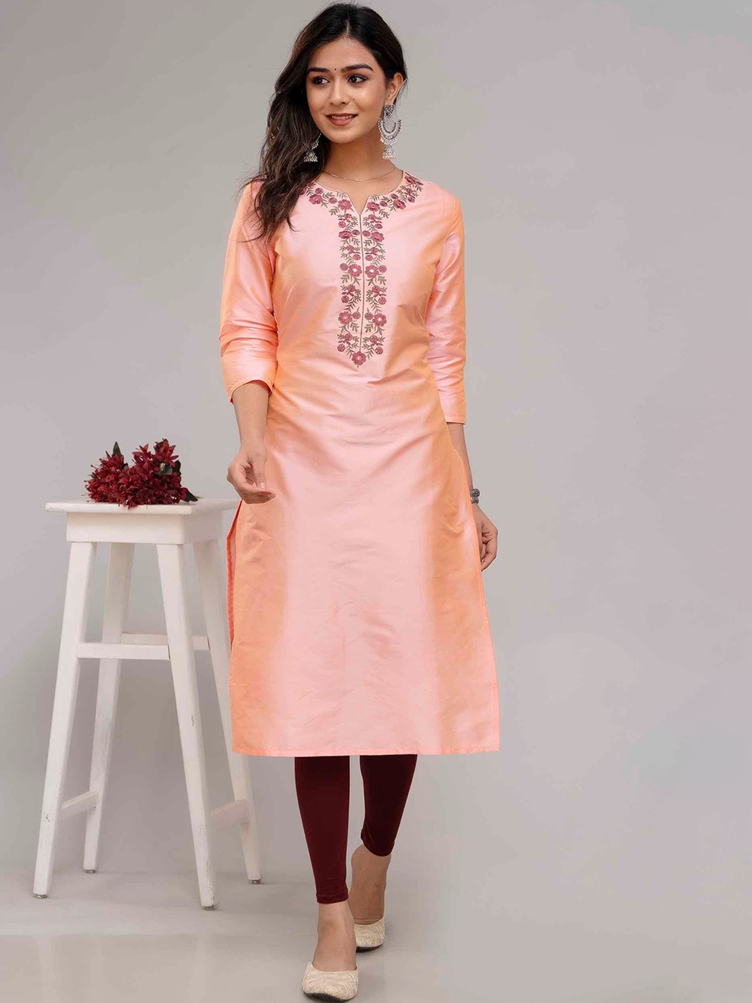 

KALINI Embroidered Regular Thread Work Round Neck Straight Kurta, Pink