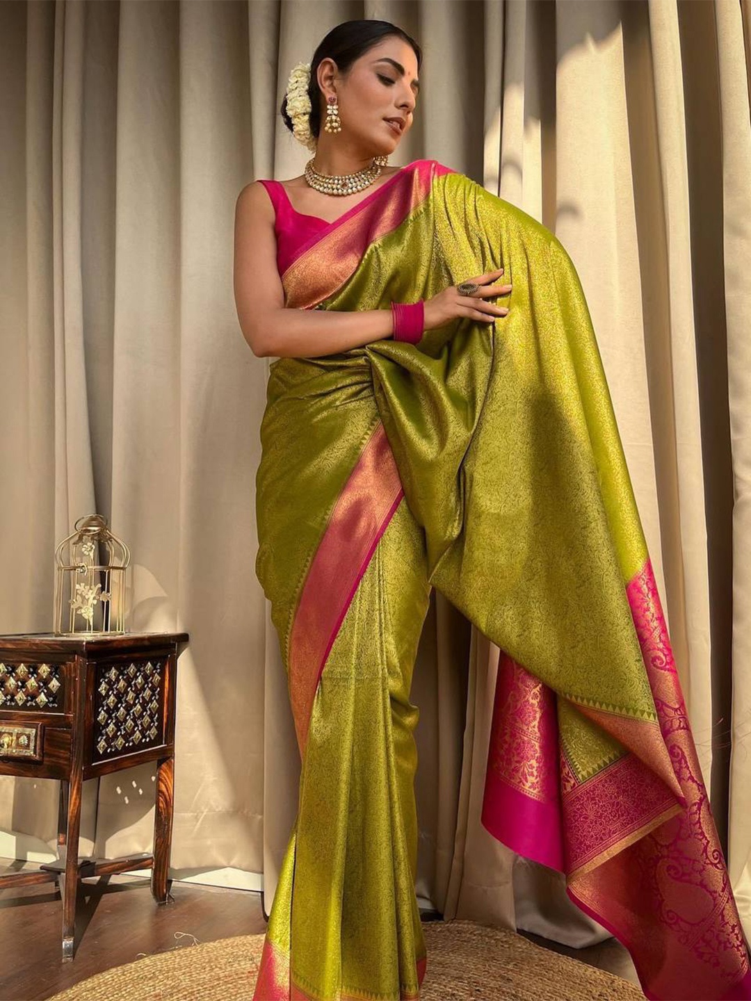 

bansari textiles Floral Woven Design Zari Jacquard Pure Silk Banarasi Saree, Olive