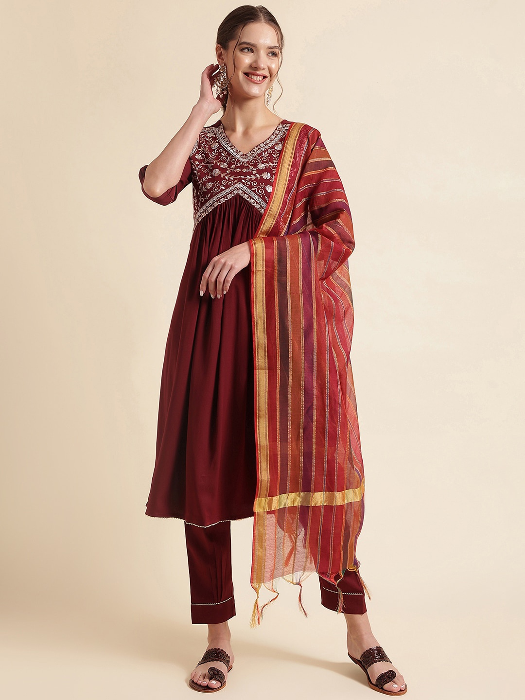 

NAINVISH Embroidered Regular Thread Work V-Neck Kurta With Trousers And Dupatta, Maroon
