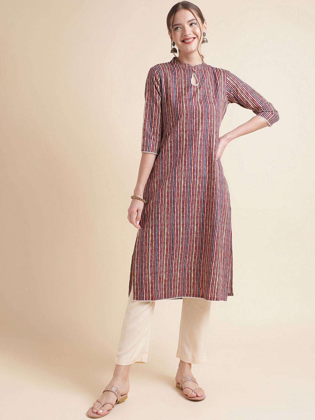 

NAINVISH Striped Printed Keyhole Neck Straight Kurta, Red