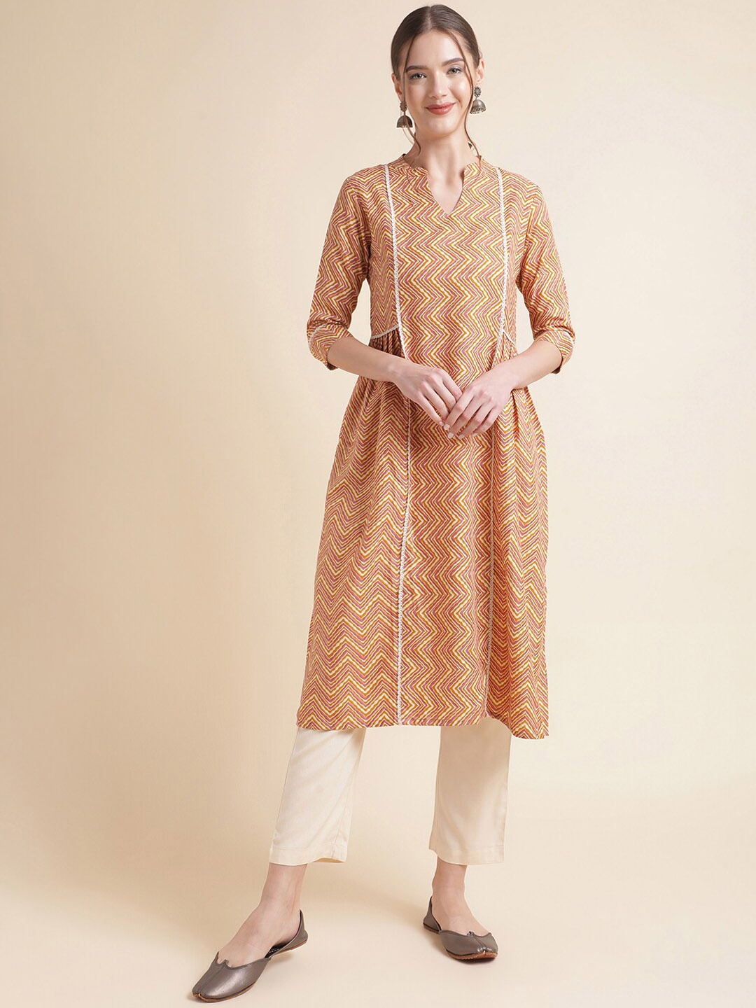 

NAINVISH Geometric Printed Band Collar Straight Kurta, Yellow