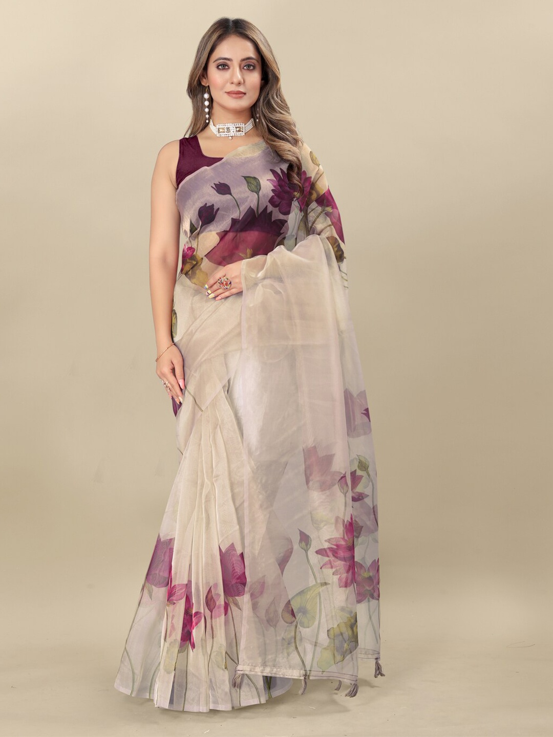 

Inithi Floral Printed Organza Saree, Beige