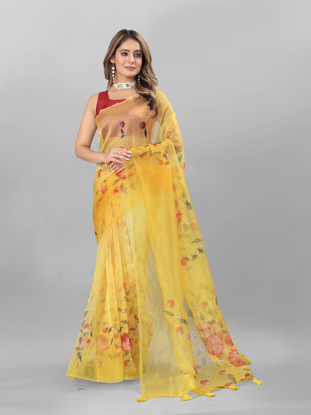 

Inithi Floral Printed Organza Saree, Yellow