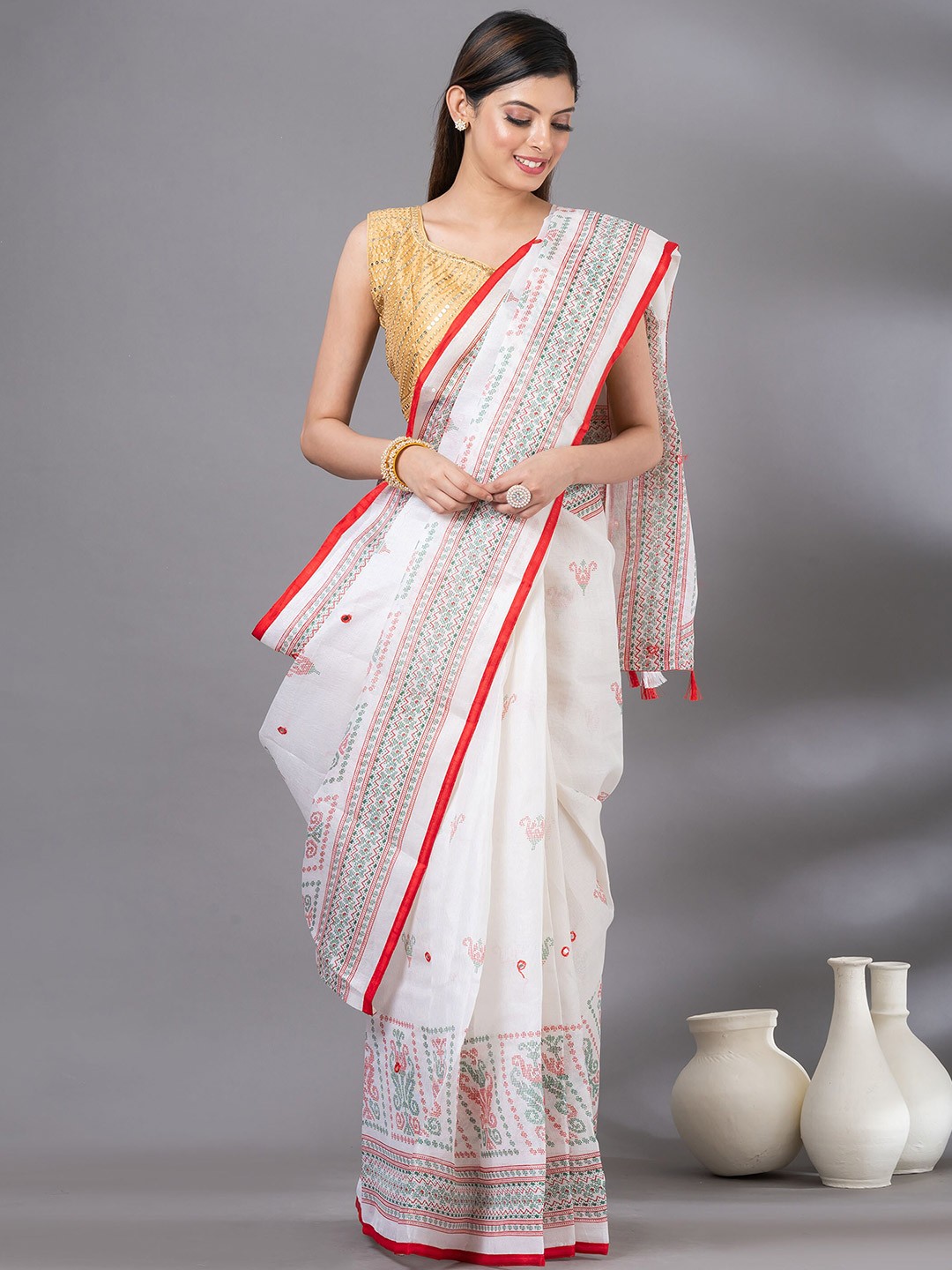

MAHALASA Geometric Embroidered Jute Cotton Saree, White