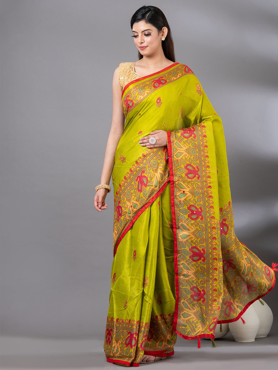 

MAHALASA Floral Embroidered Jute Cotton Saree, Green