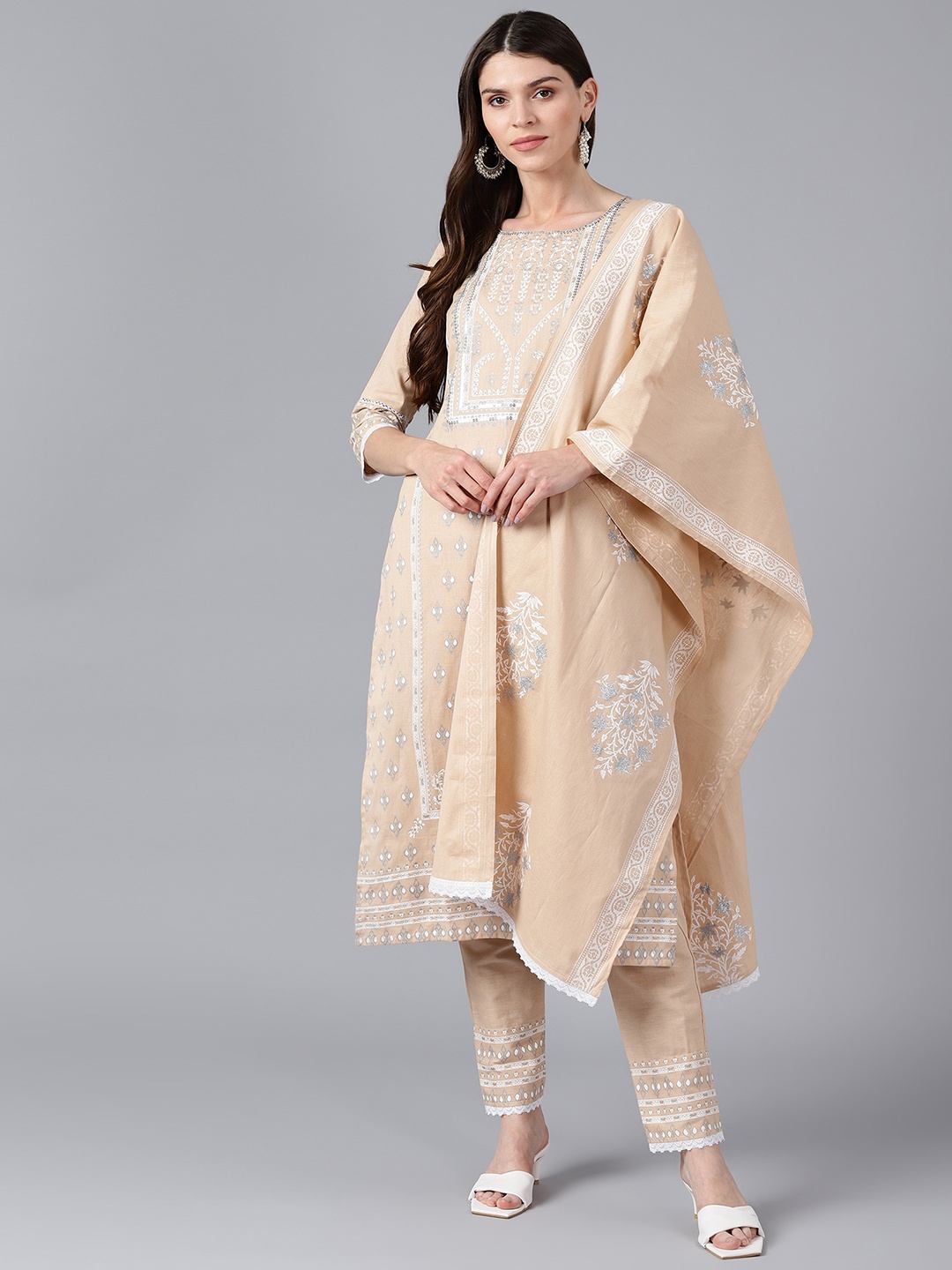 

BAESD Ethnic Motifs Printed Sequinned Straight Kurta With Trousers & Dupatta, Peach