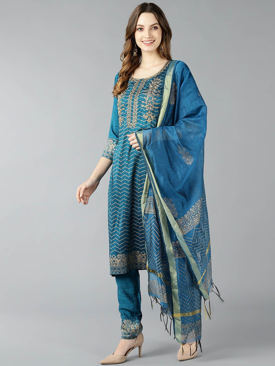 

BAESD Ethnic Motoifs Printed Embroidered Round Neck Kurta with Trousers & Dupatta, Blue