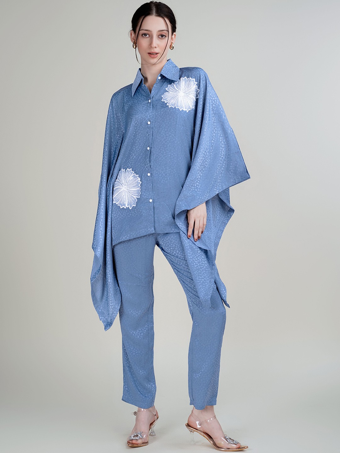 

HOUSE OF MIRA Floral Embroidered Collar Neck Shirt With Trouser, Blue
