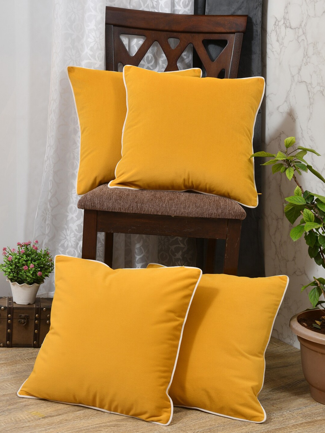 

Clasiko Yellow & White 4 Pieces Velvet Square Cushion Covers