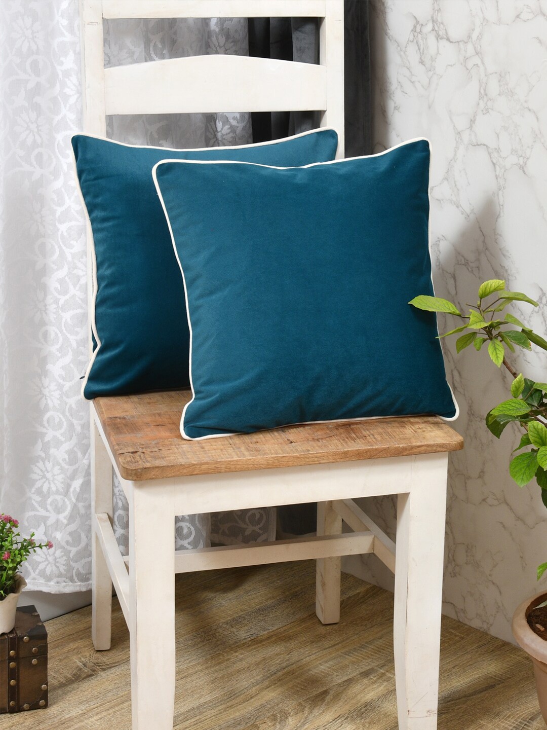 

Clasiko Teal & White 2 Pieces Velvet Square Cushion Covers
