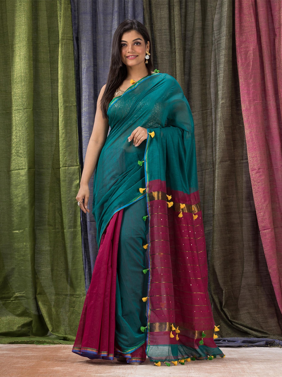 

Angoshobha Colourblocked Woven Design Saree, Teal