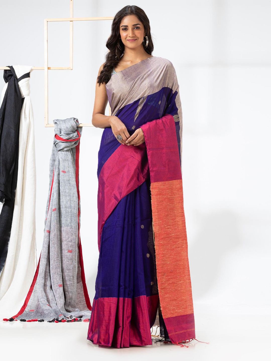 

Angoshobha Colourblocked Woven Design Saree, Blue