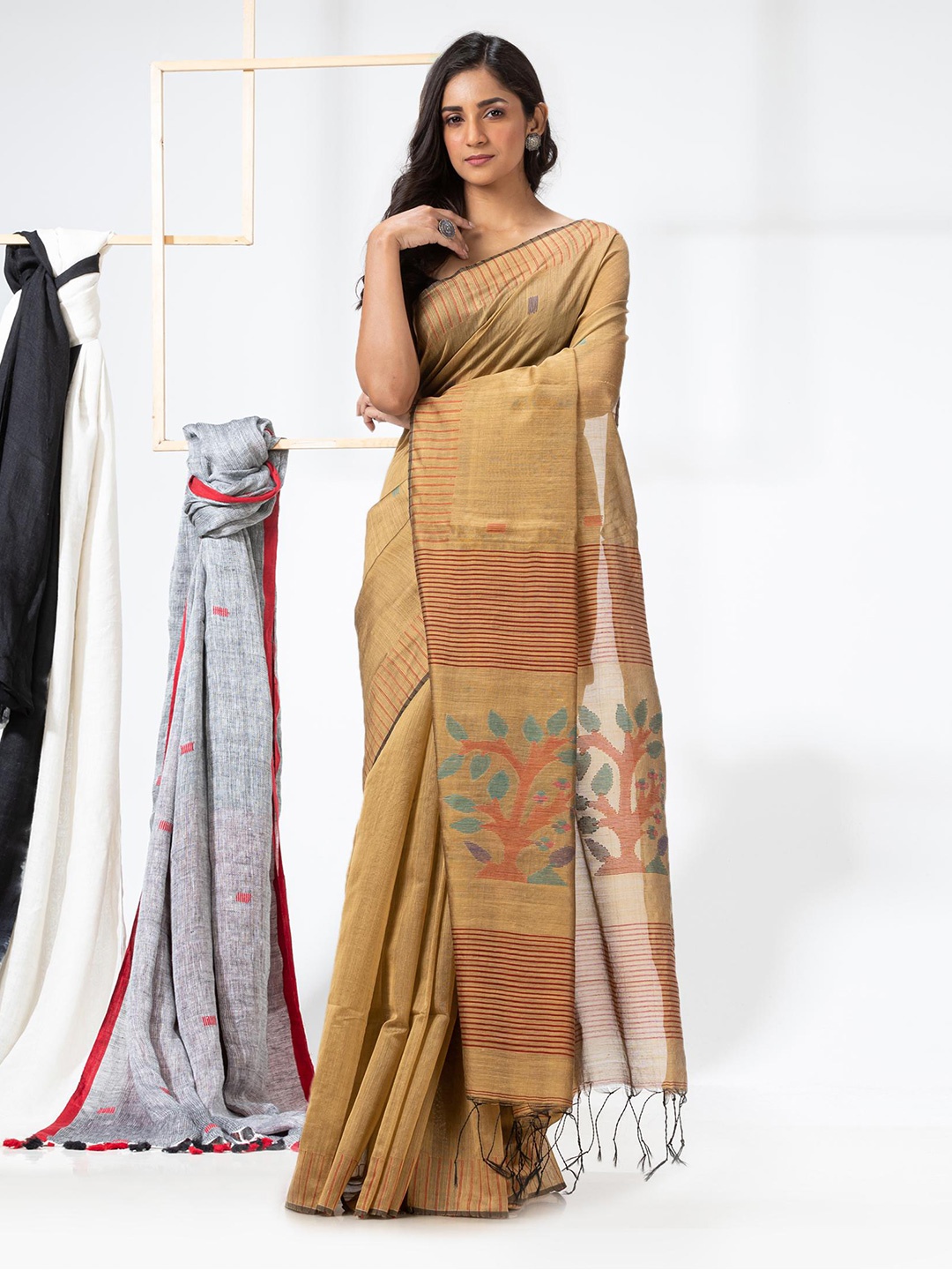 

Angoshobha Ethnic Motifs Woven Design Jamdani Saree, Tan