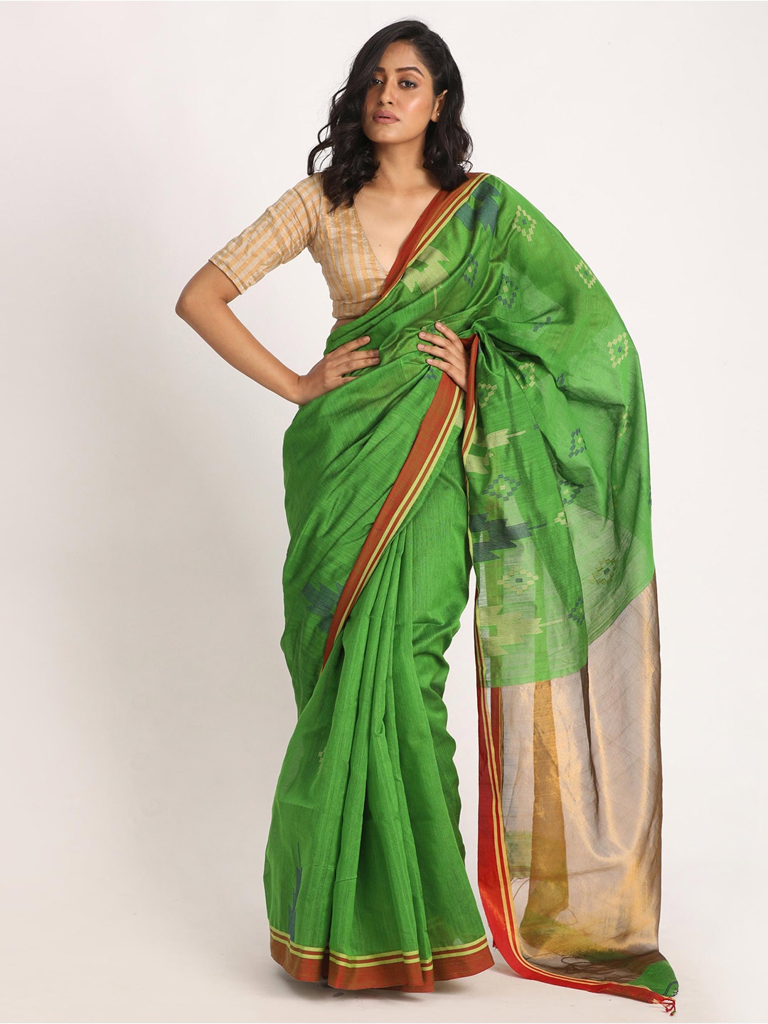 

Angoshobha Geometric Woven Design Jamdani Saree, Green