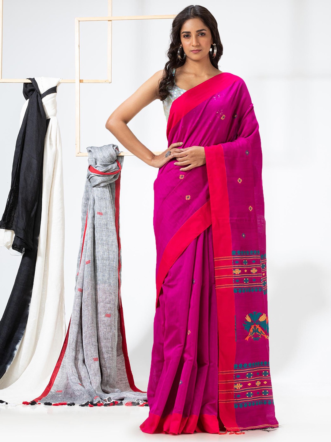 

Angoshobha Ethnic Motifs Woven Design Jamdani Saree, Fuchsia