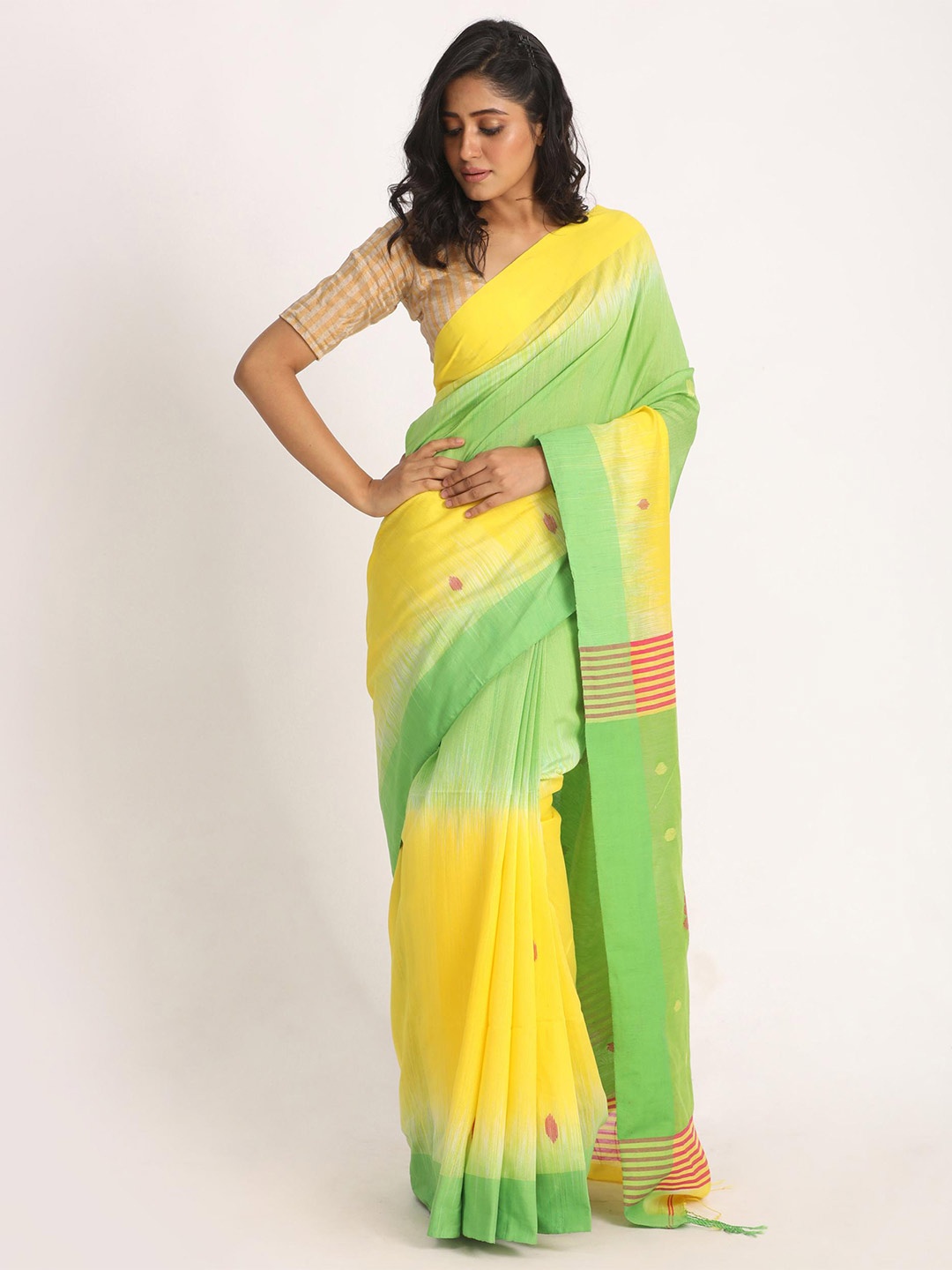 

Angoshobha Geometric Woven Design Jamdani Saree, Yellow