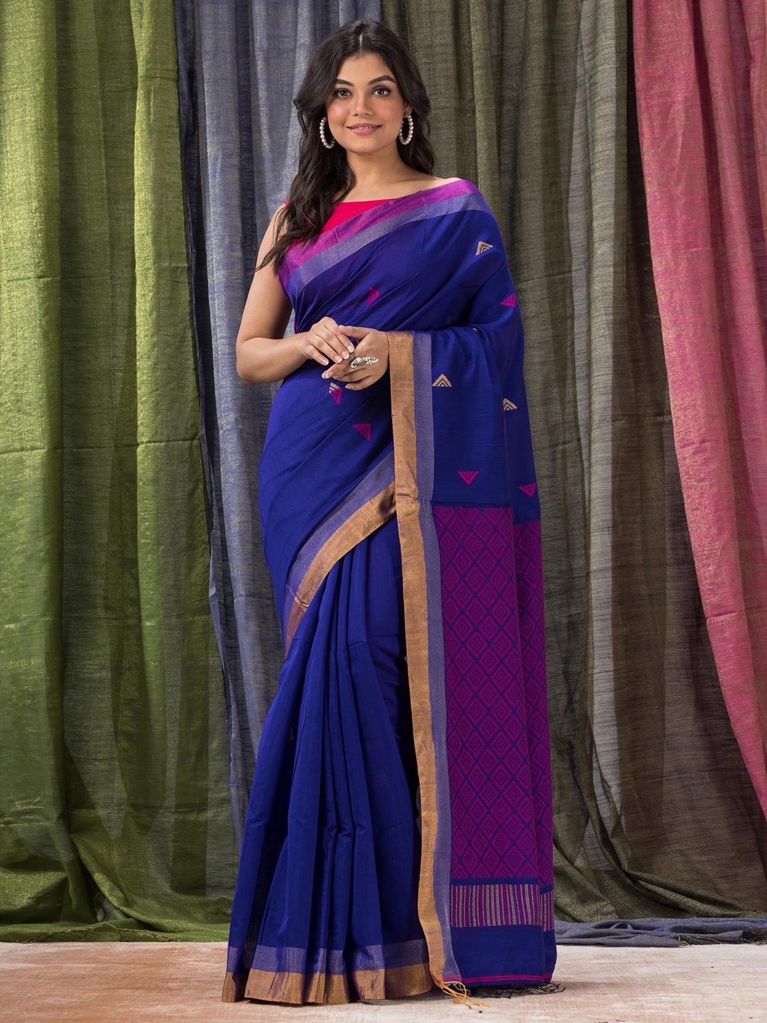 

Angoshobha Ethnic Motifs Woven Design Zari Jamdani Saree, Blue