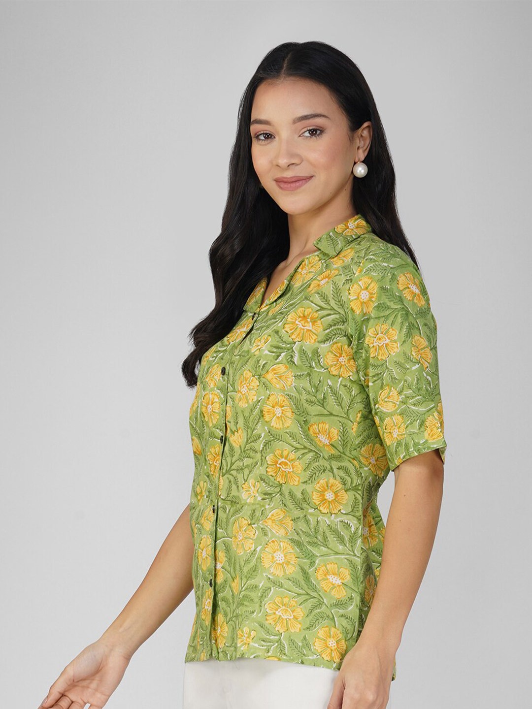 

SPARSA Classic Floral Printed Cuban Collar Pure Cotton Casual Shirt, Green