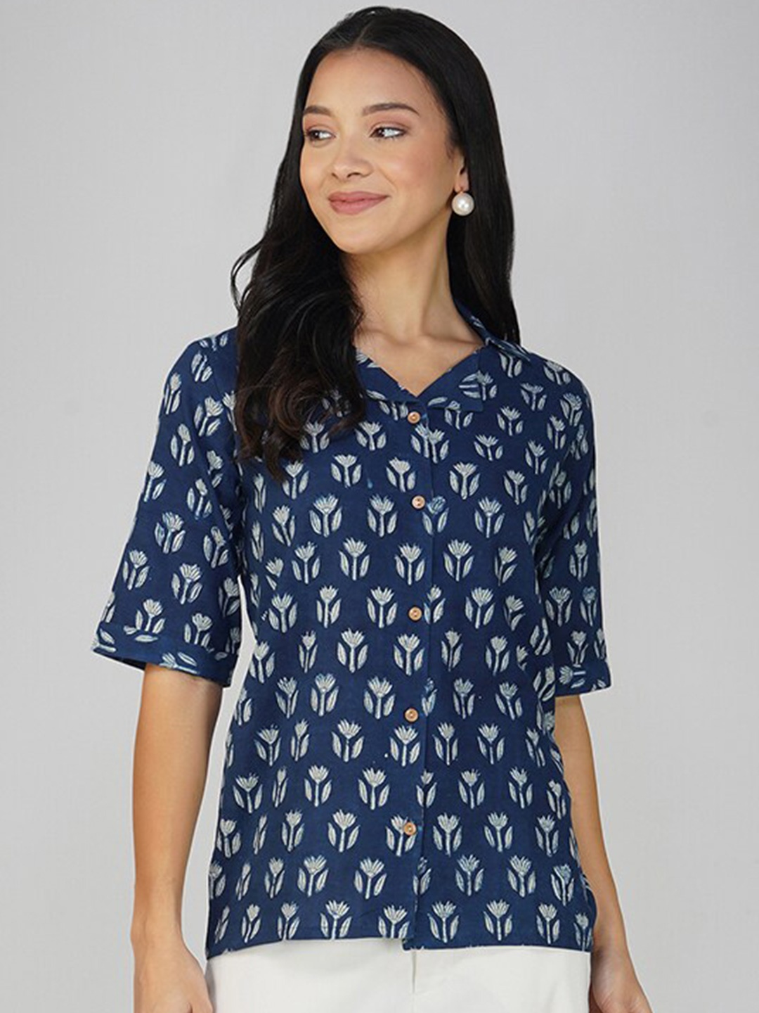 

SPARSA Classic Floral Block Printed Short Sleeves Cotton Casual Shirt, Blue