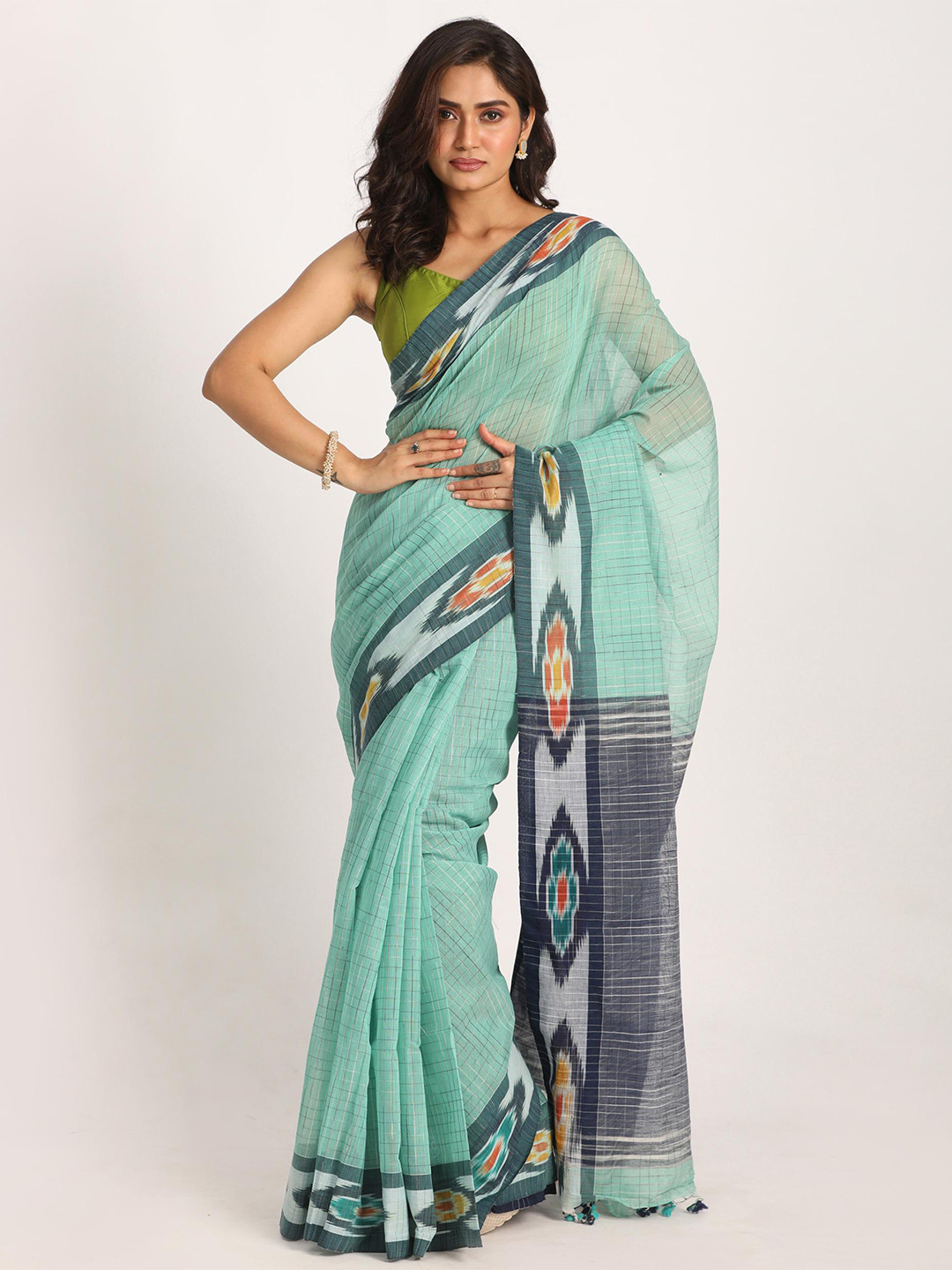 

Angoshobha Checked Saree, Turquoise blue