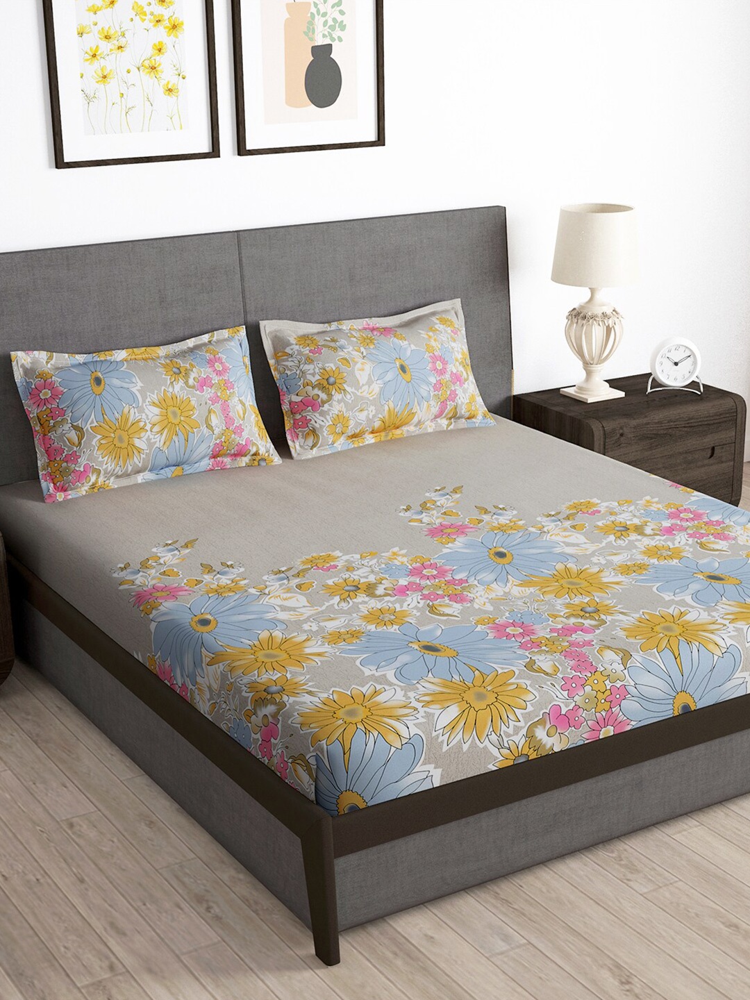 

Story@home Beige & Blue Floral 180 TC Queen Bedsheet with 2 Pillow Covers