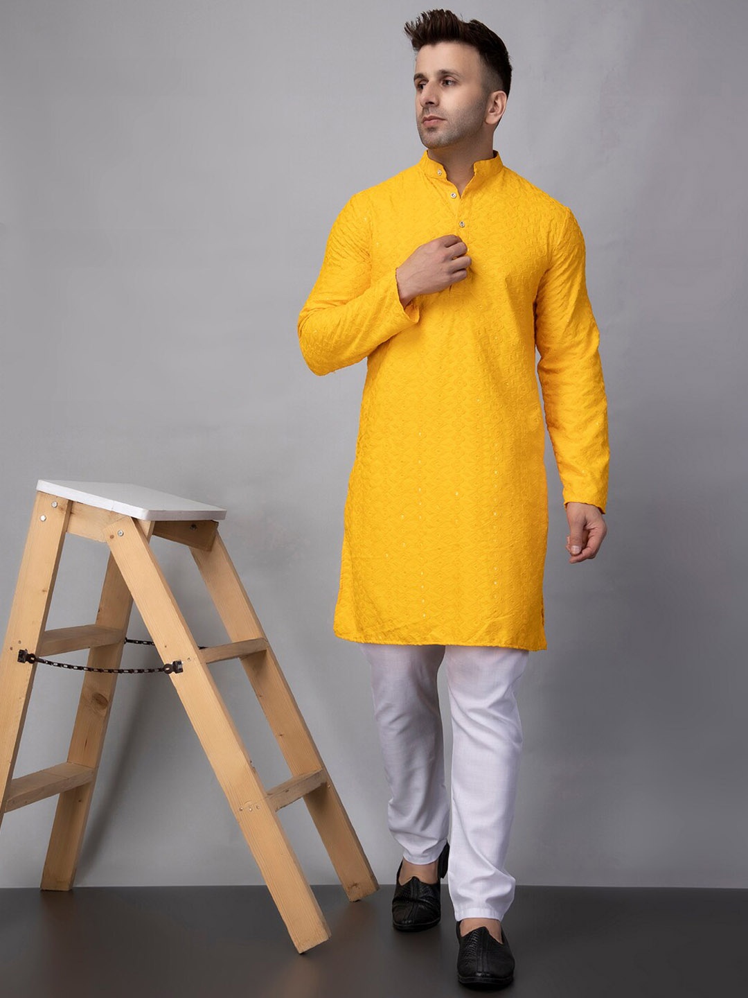 

Hangup Sequin Mandarin Collar Regular Kurta with Pyjamas, Yellow