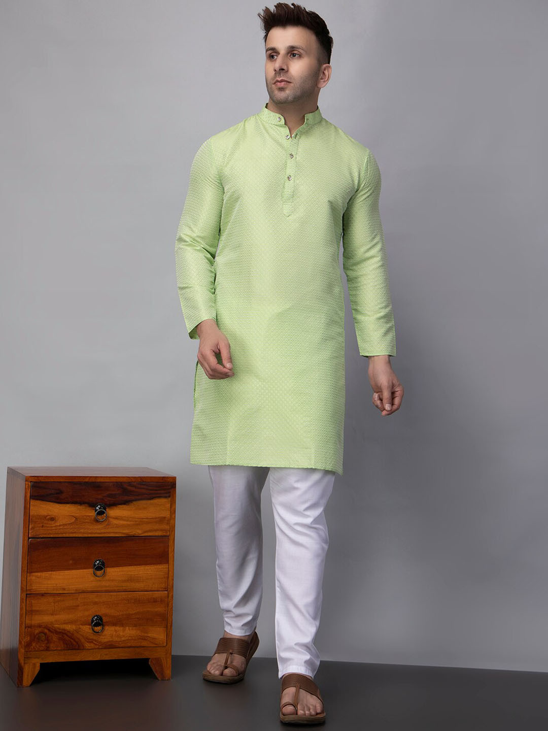 

Hangup Geometric Self Design Jacquard Straight Kurta With Pyjama, Green