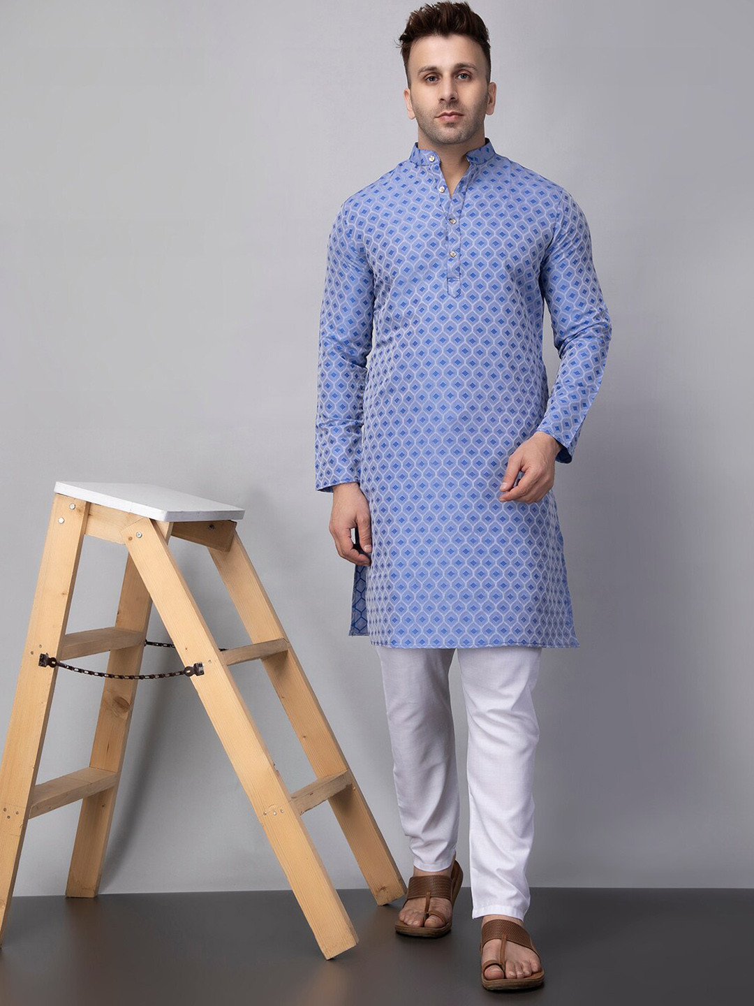

Hangup Mandarin Collar Above Knee Length Straight Kurta with Pyjamas, Blue