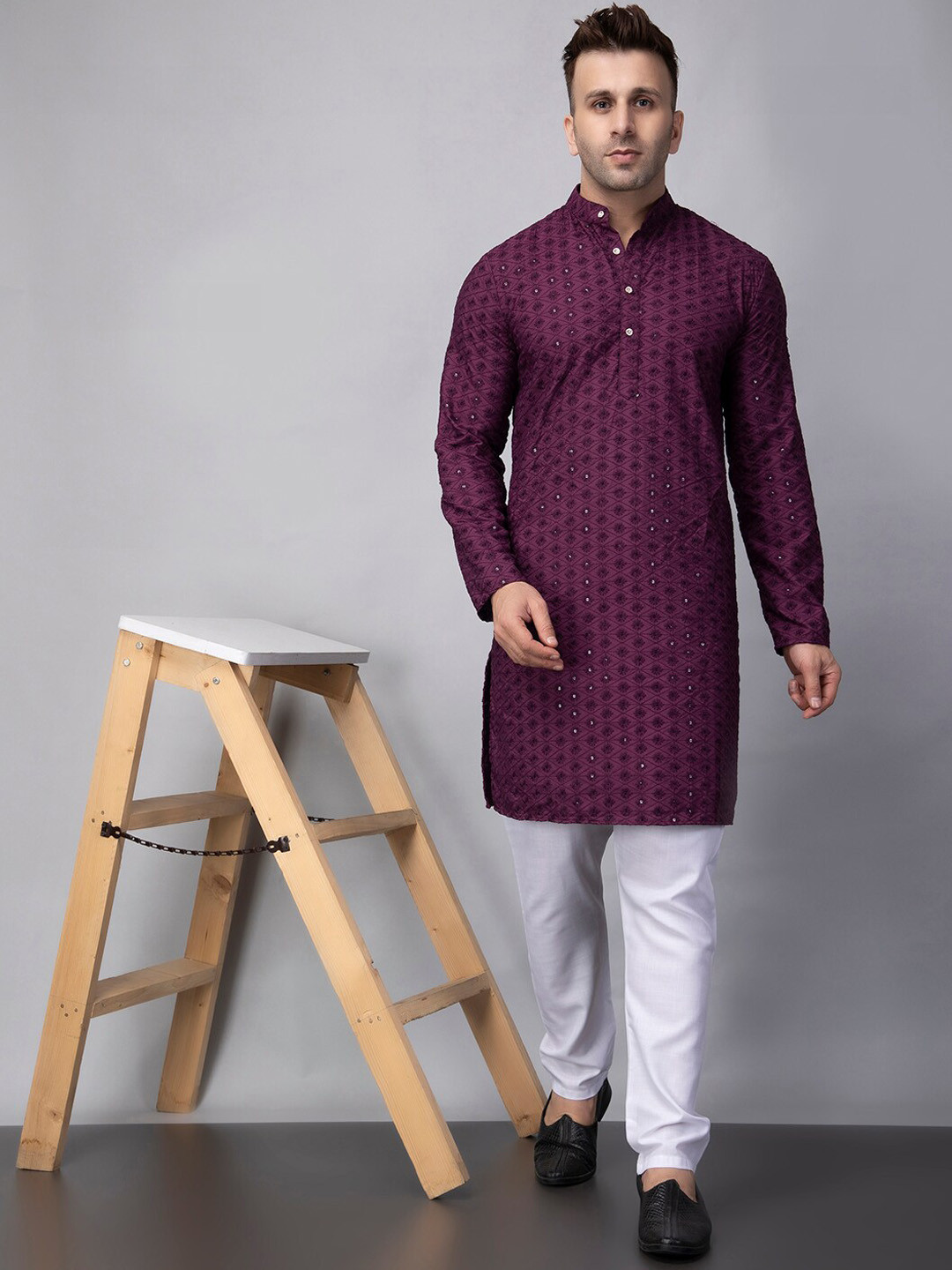 

Hangup Embroidered Checked Regular Sequins Mandarin Collar Straight Kurta, Purple