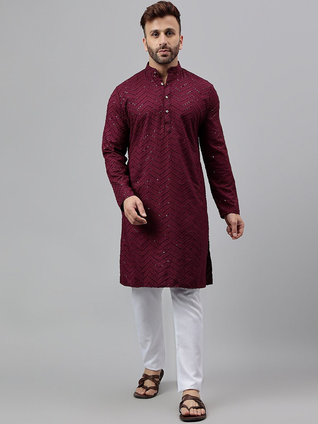 

Hangup Geometric Mandarin Collar Full Sleeves Thread Work Straight Kurta with Pyjamas, Maroon