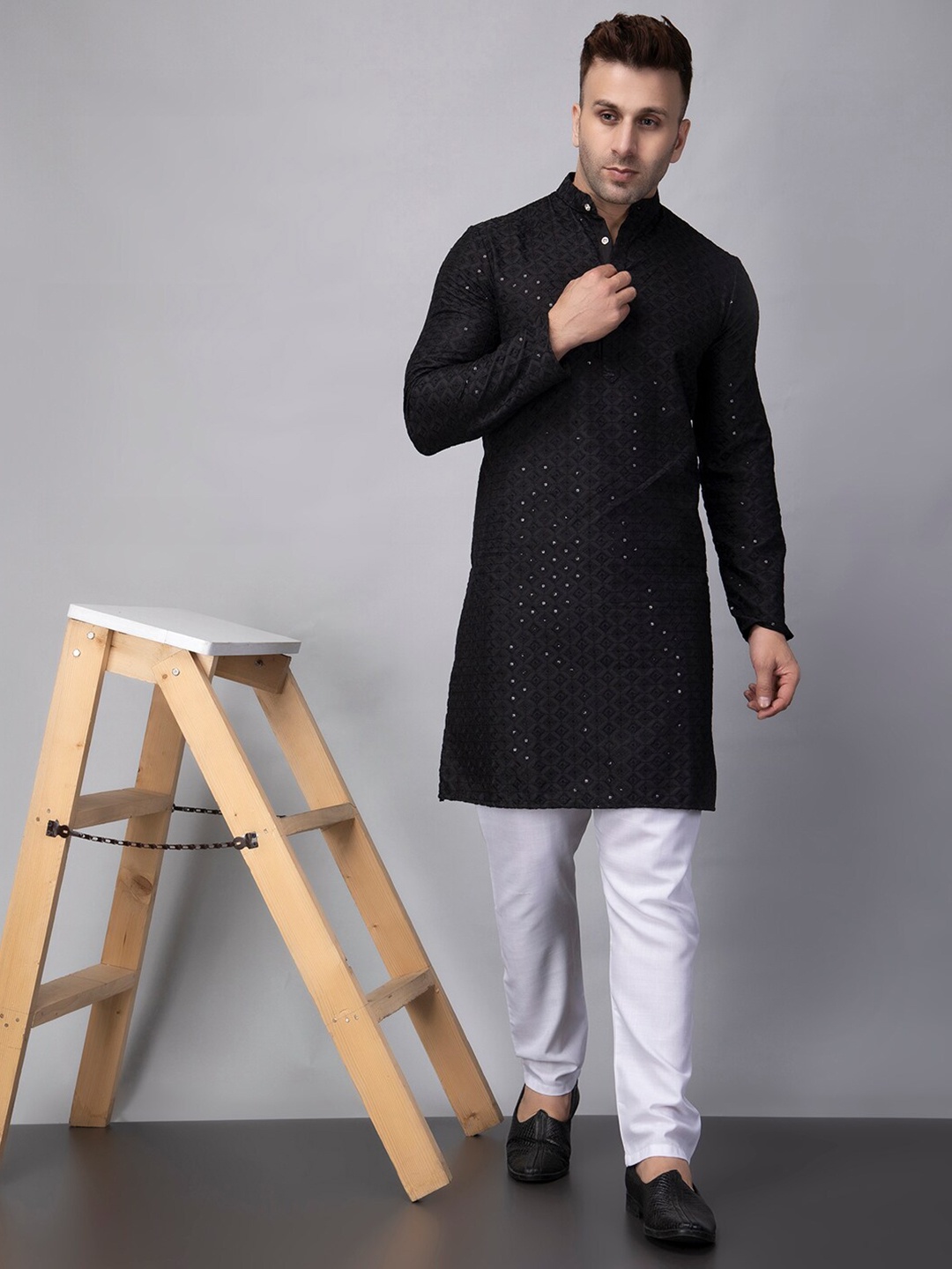 

hangup plus Sequin Embroidered Mandarin Collar Straight Kurta with Pyjamas, Black