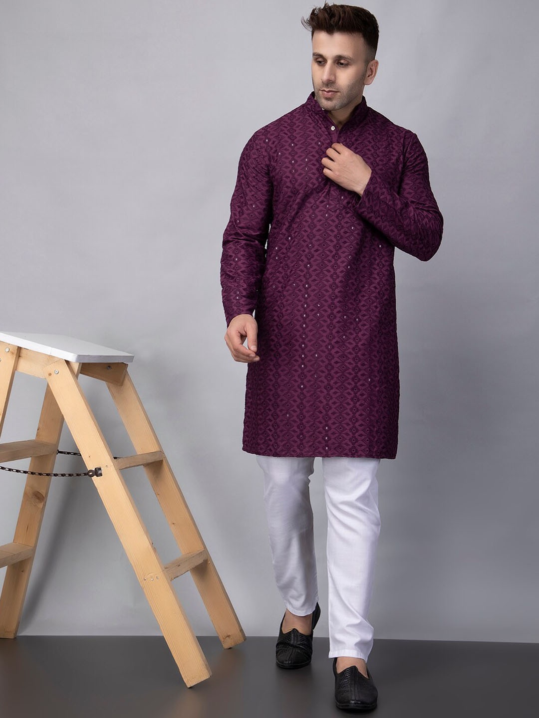 

hangup plus Embroidered Regular Kurta with Pyjamas, Purple