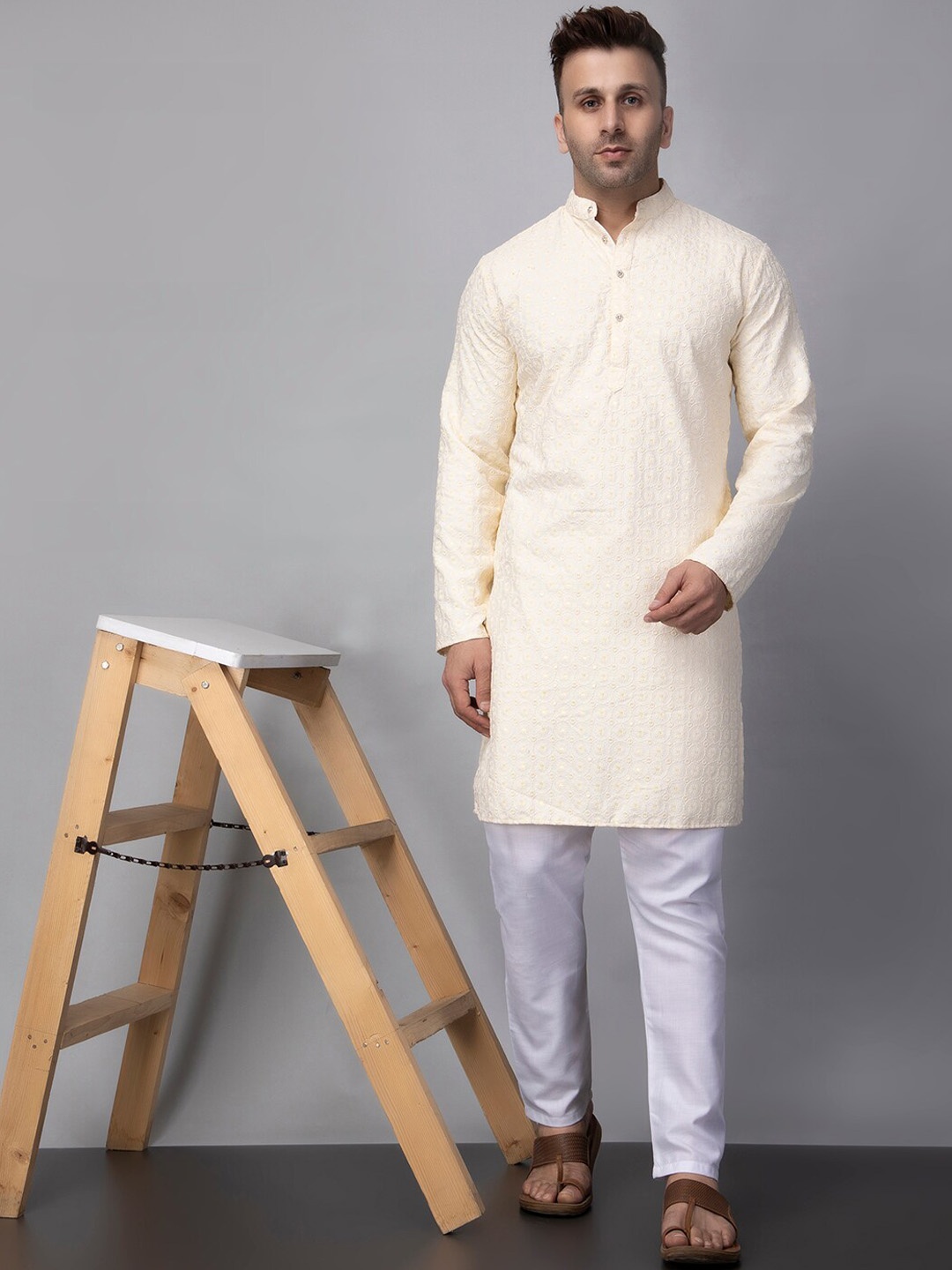 

hangup plus Floral Embroidered Thread Work Mandarin Collar Straight Kurta with Pyjamas, Cream