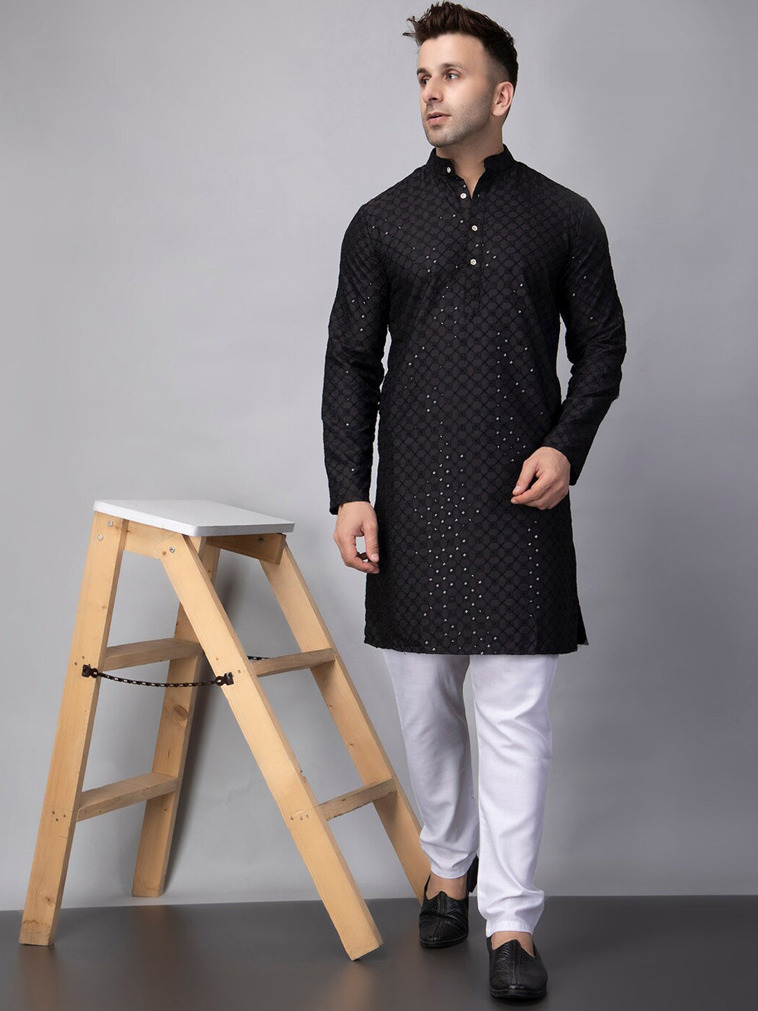 

hangup trend Thread Work & Sequinned Mandarin Collar Straight Kurta with Pyjama, Black