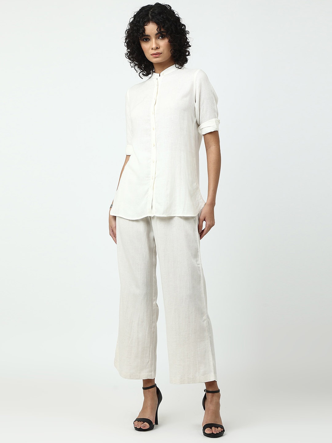 

Saltpetre Mandarin Collar Roll-up Sleeves Organic Cotton Shirt With Trousers, Cream