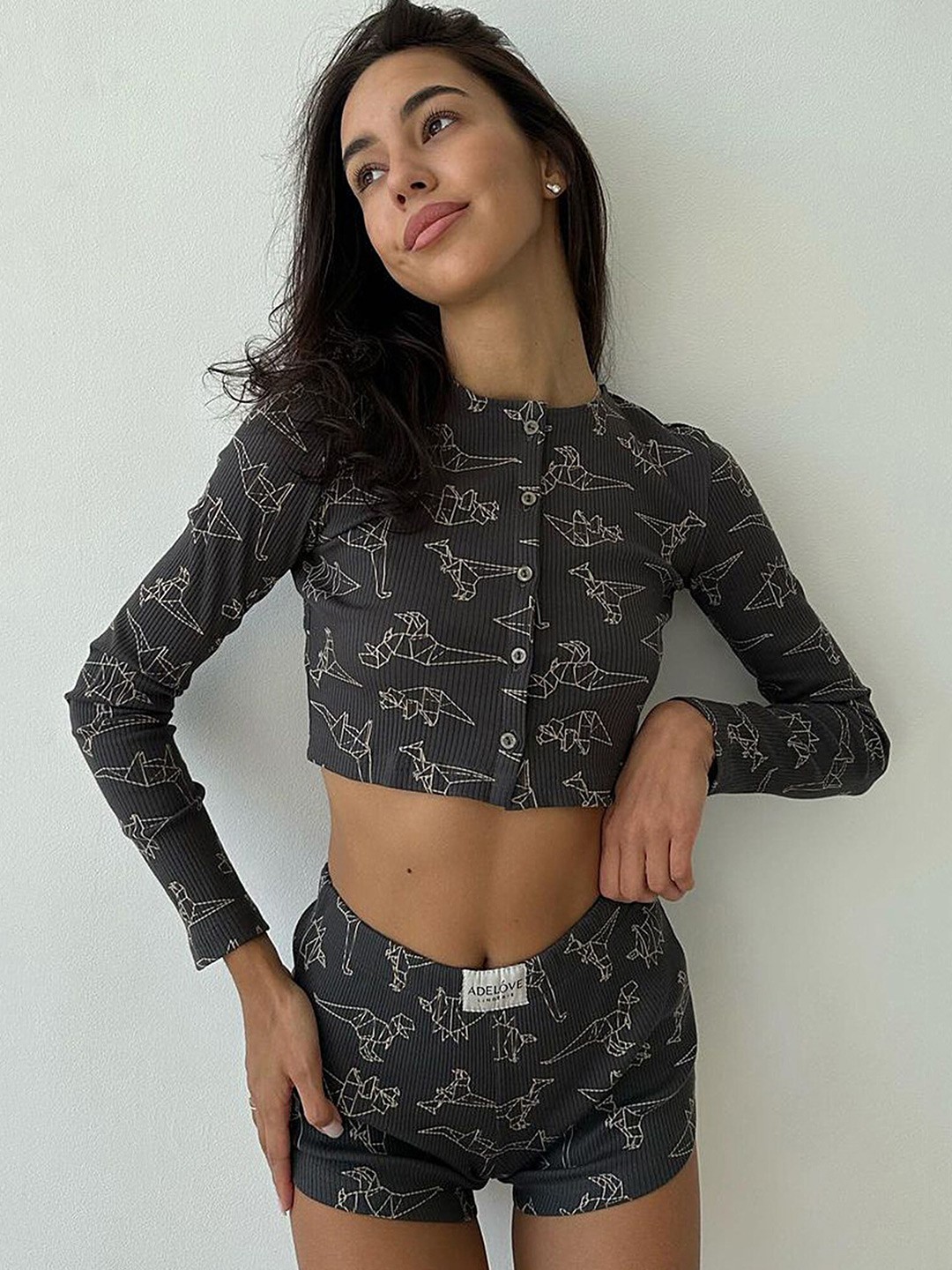 

LULU & SKY Conversational Printed Crop Night Suits, Black