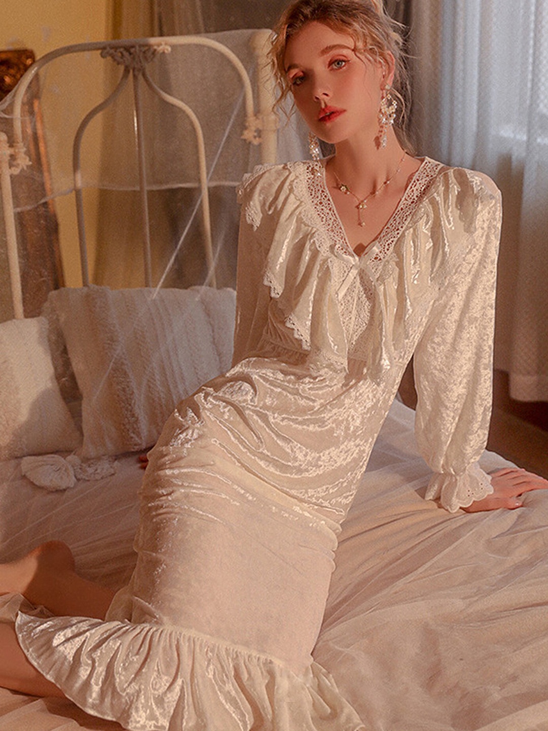 

LULU & SKY V-Neck Lace Detail Midi Nightdress, White