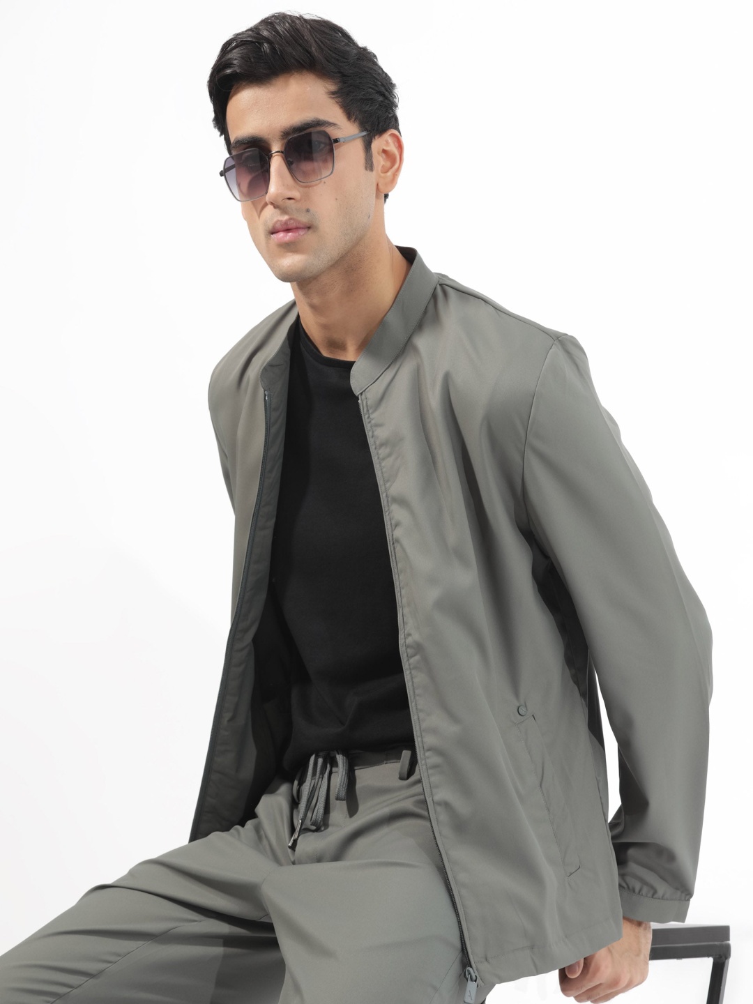 

RARE RABBIT Men Nimbus Tailored Fit Stand Collar Sporty Jacket, Grey