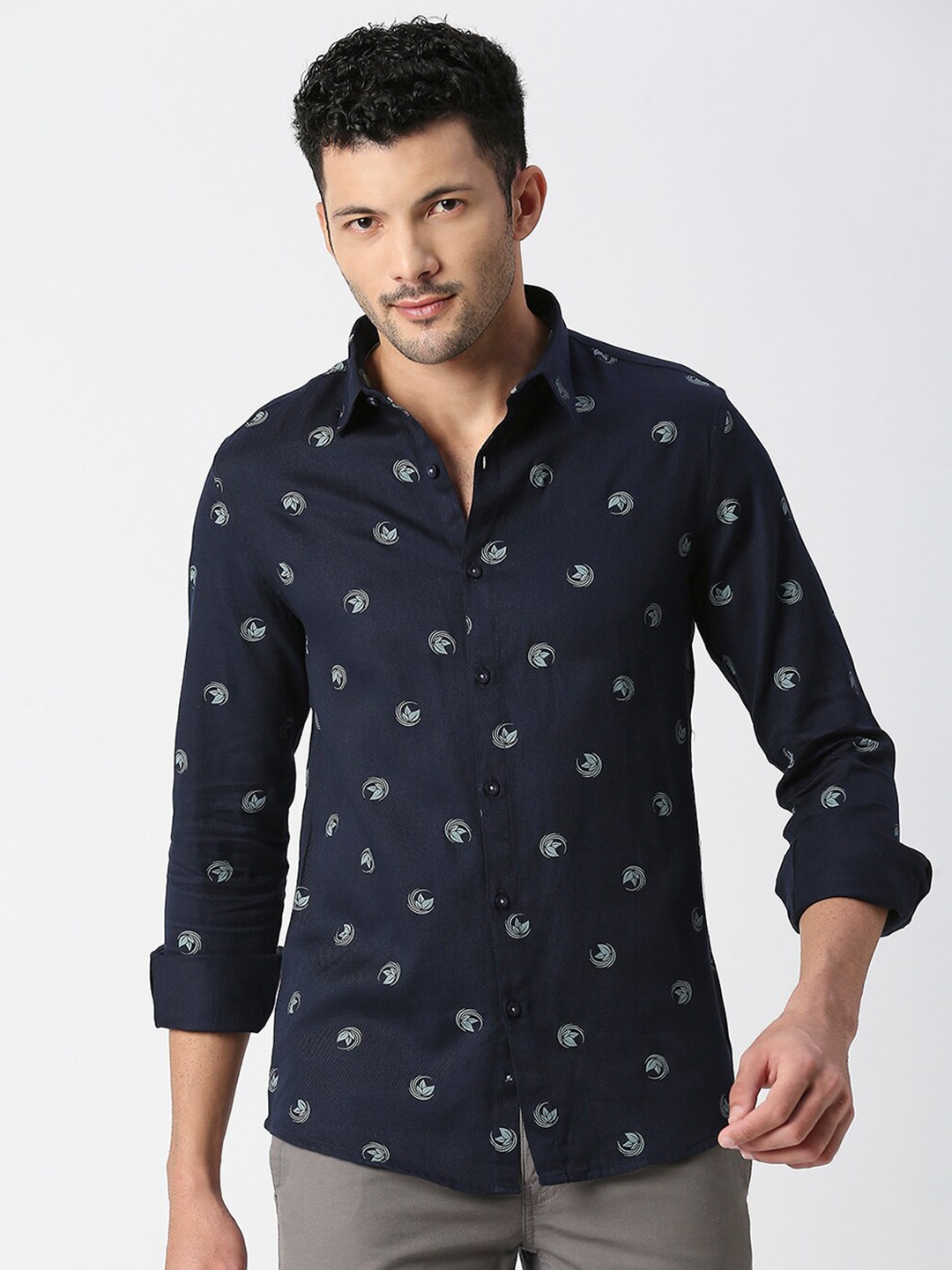 

SNX Men Tailored Fit Floral Printed Long Sleeves Cotton Casual Shirt, Navy blue