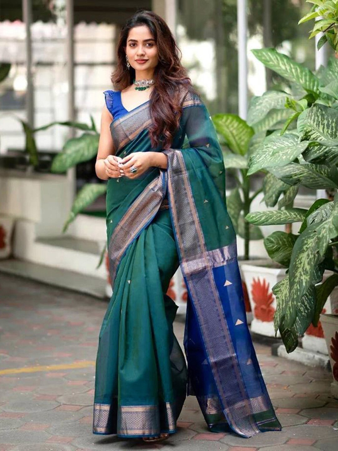 

Mitera Teal & Blue Geometric Woven Design Zari Saree