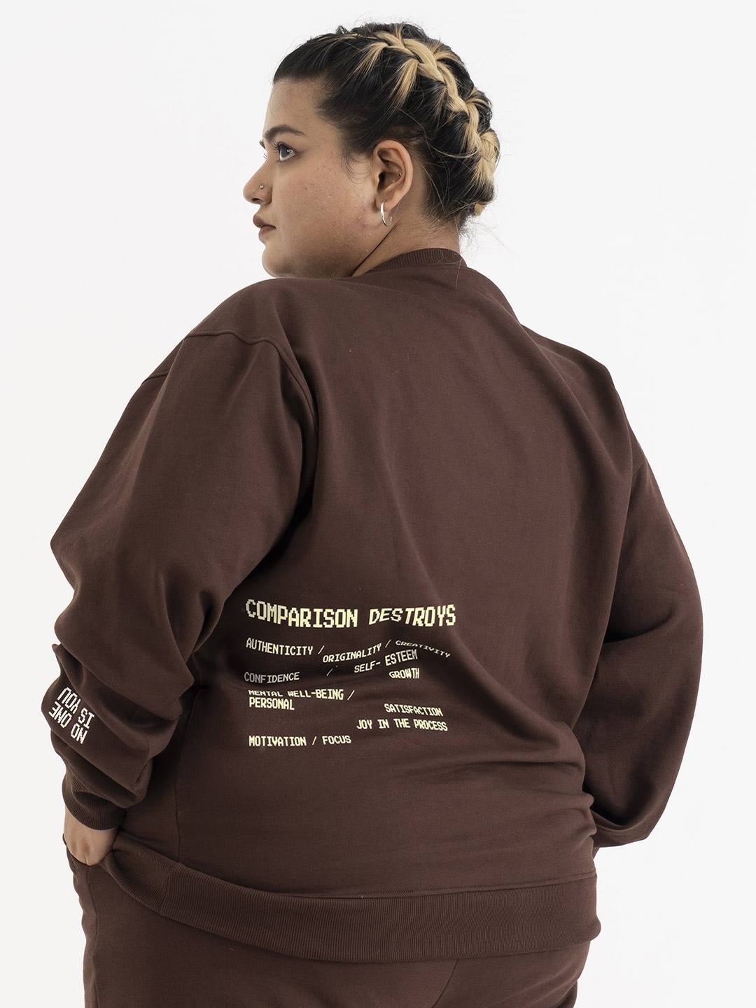 

SPIRIT ANIMAL Typography Printed Fleece Pullover Sweatshirt, Brown