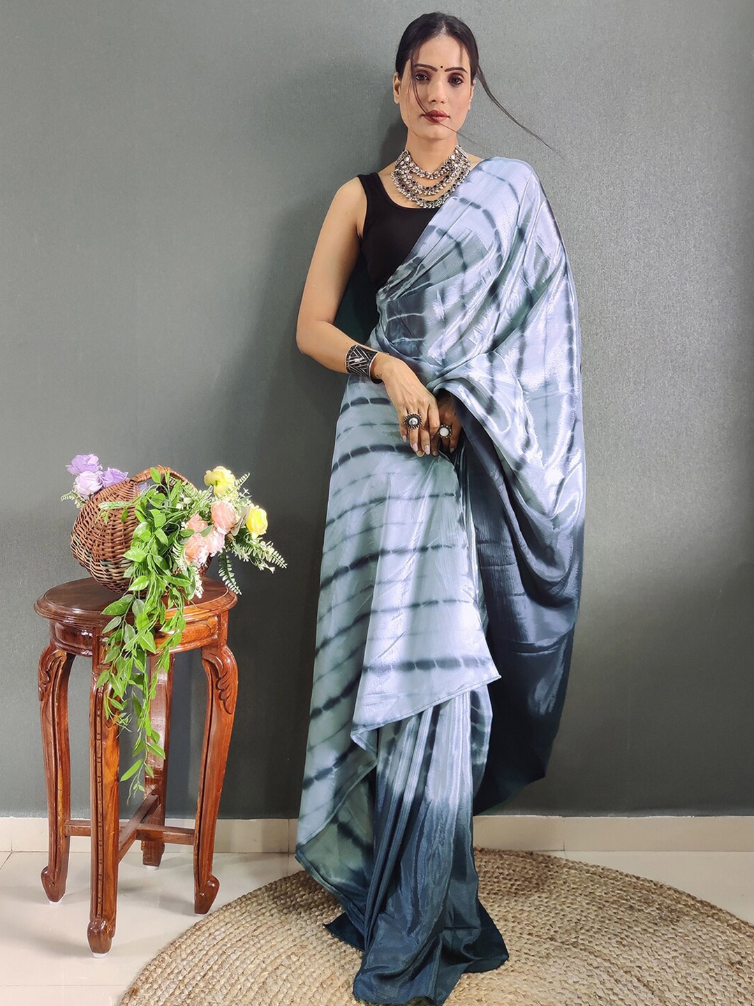 

Satrani Zari Poly Chiffon Ready to Wear Saree, Grey