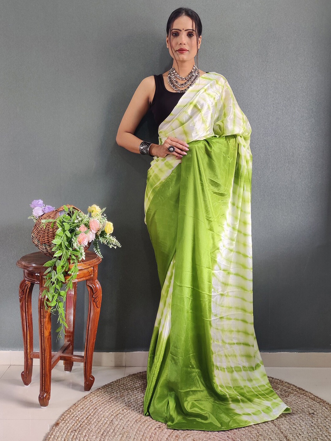 

Satrani Poly Chiffon Ready to Wear Saree, Green