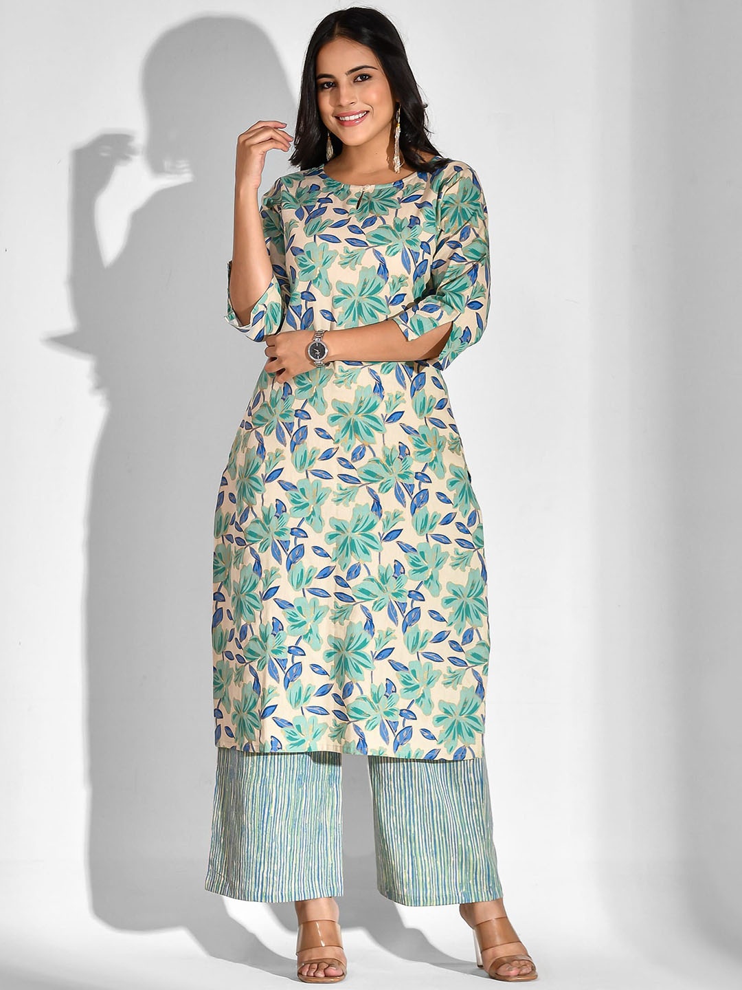 

mokshi Floral Printed Key Hole Neck Pure Cotton Kurta with Palazzo, Green